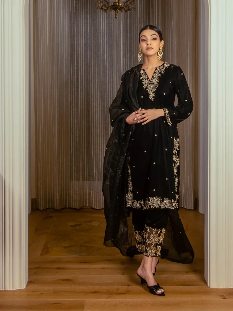 kurthi clothes for women